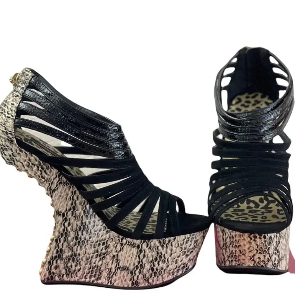 ✨CLEARANCE SALE✨ Brand New DOLLHOUSE Sin Black